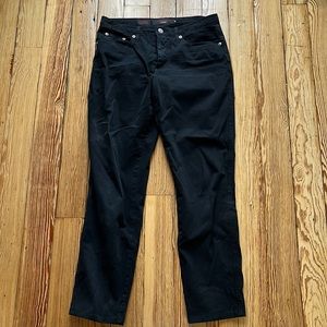 Straight leg lightweight black jeans. Size 4 Fabrizio Gianni